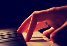 塞尔维亚队喜获世界杯新胜，士气高昂